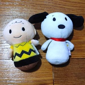 Hallmark Itty Bittys: Snoopy & Charlie Brown